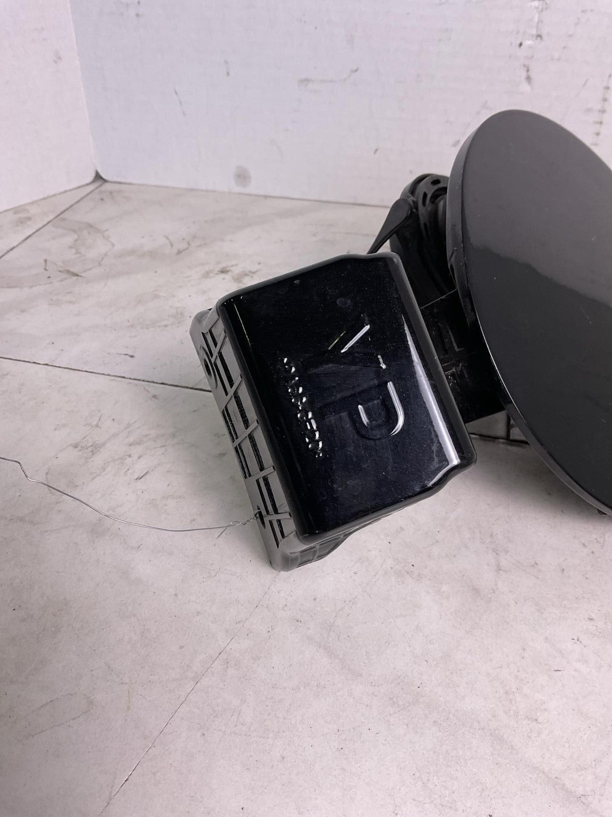 Fuel Tank Door KIA SEDONA 15 16 17 181