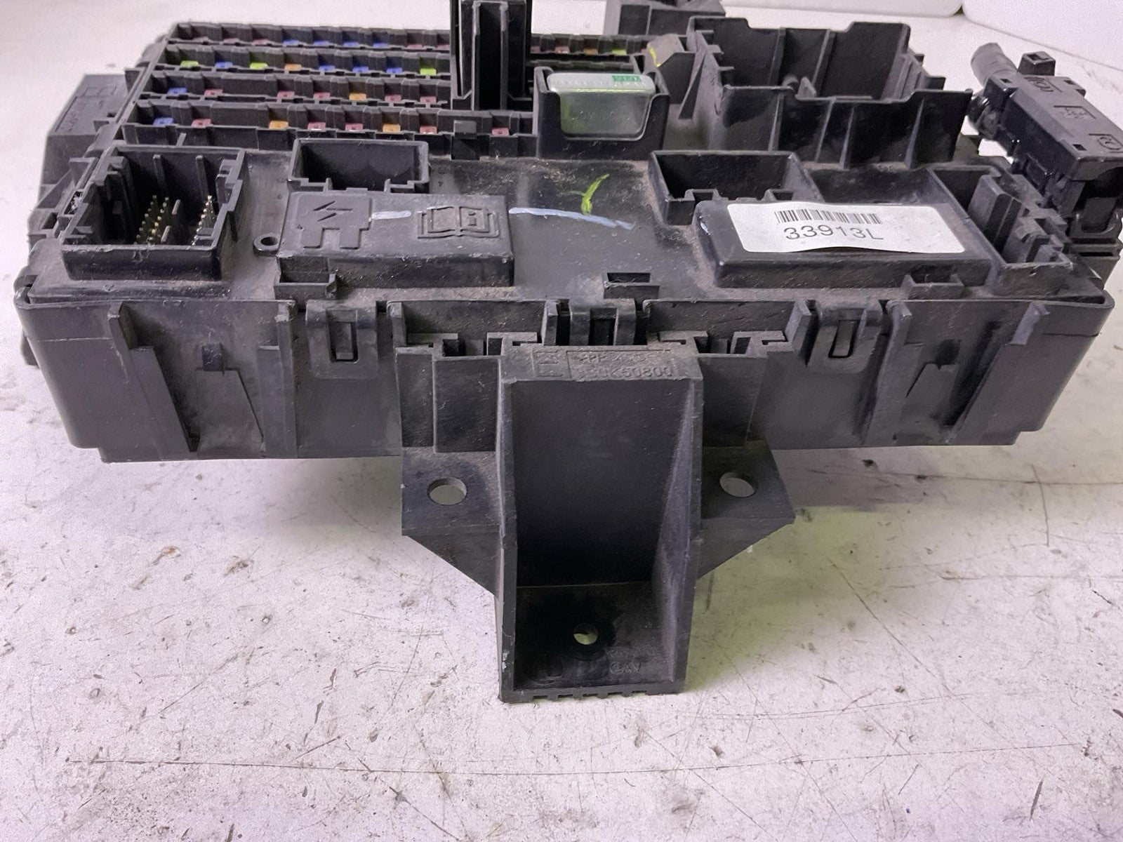 Engine Fuse Box FORD EXPEDITION 151